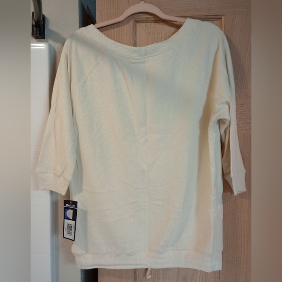 ProEdge University of Wisconsin Badgers Women's Sweatshirt - Picture 6 of 8